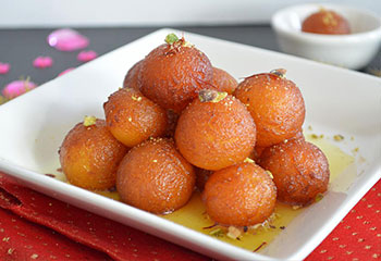 Fresh Hot Gulab Jamun